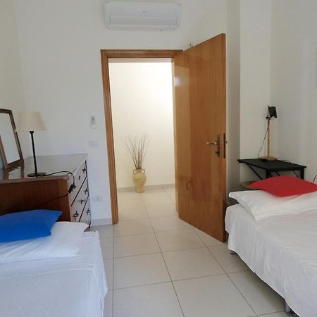 Casa Loren เปซาโร ภายนอก รูปภาพ
