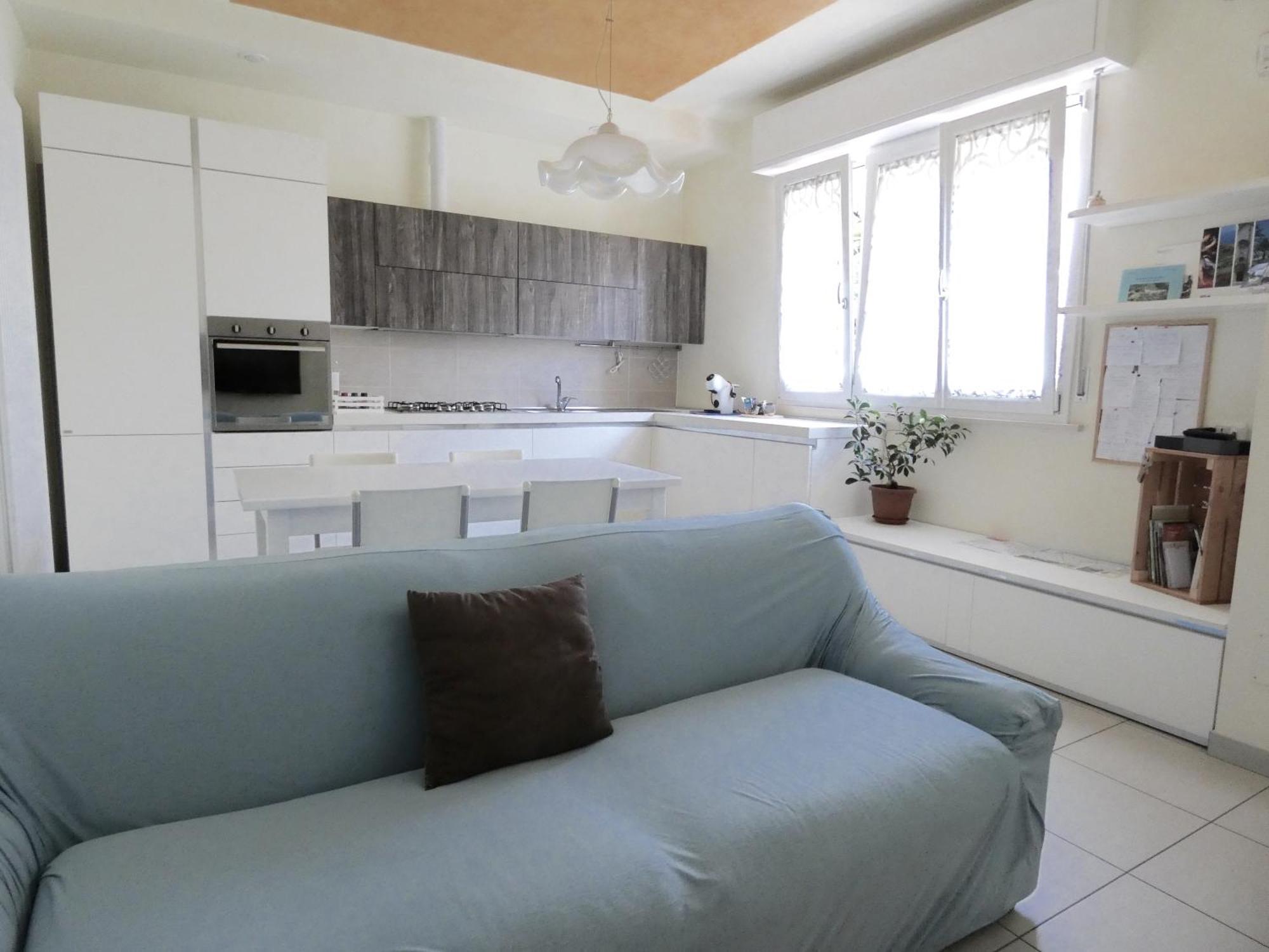 Casa Loren เปซาโร ภายนอก รูปภาพ