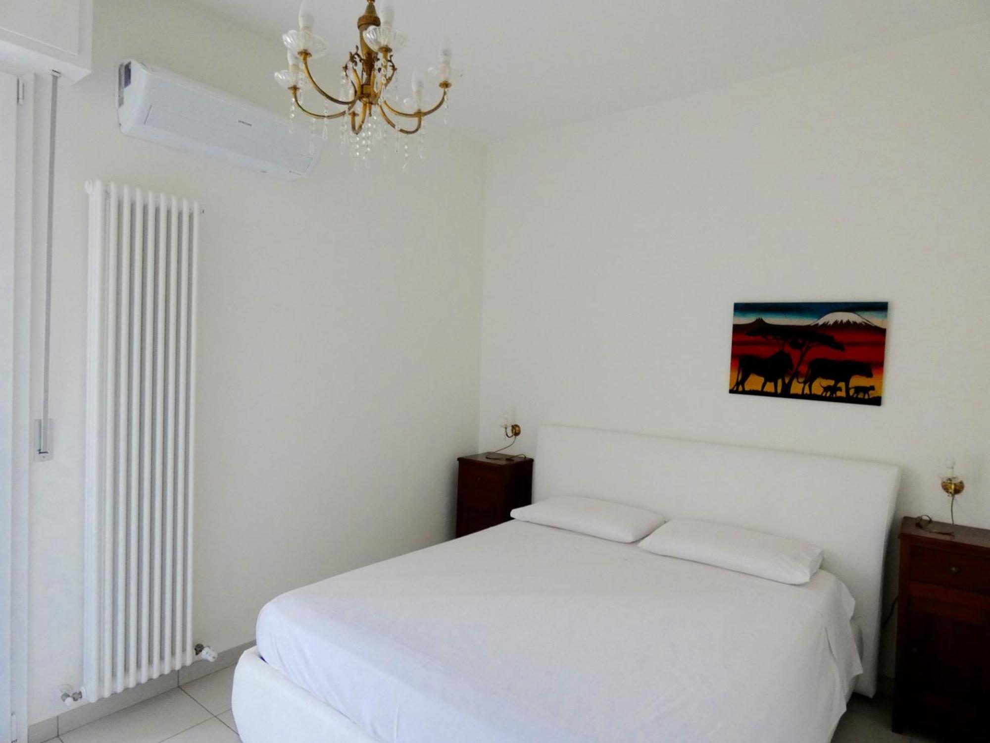 Casa Loren เปซาโร ภายนอก รูปภาพ